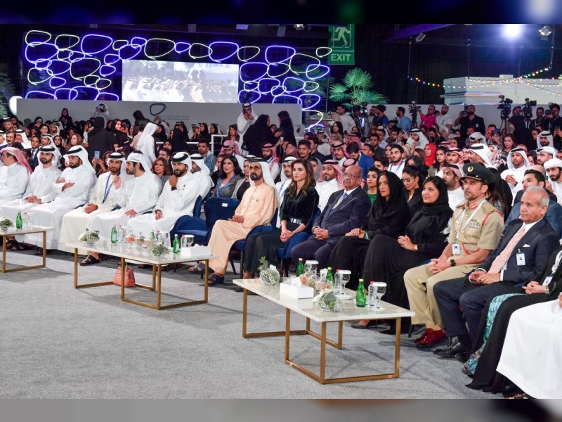 Mohammed bin Rashid attends the Arab Social Media Influencers Awards Ceremony