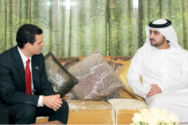 Maktoum bin Mohammed receives American official