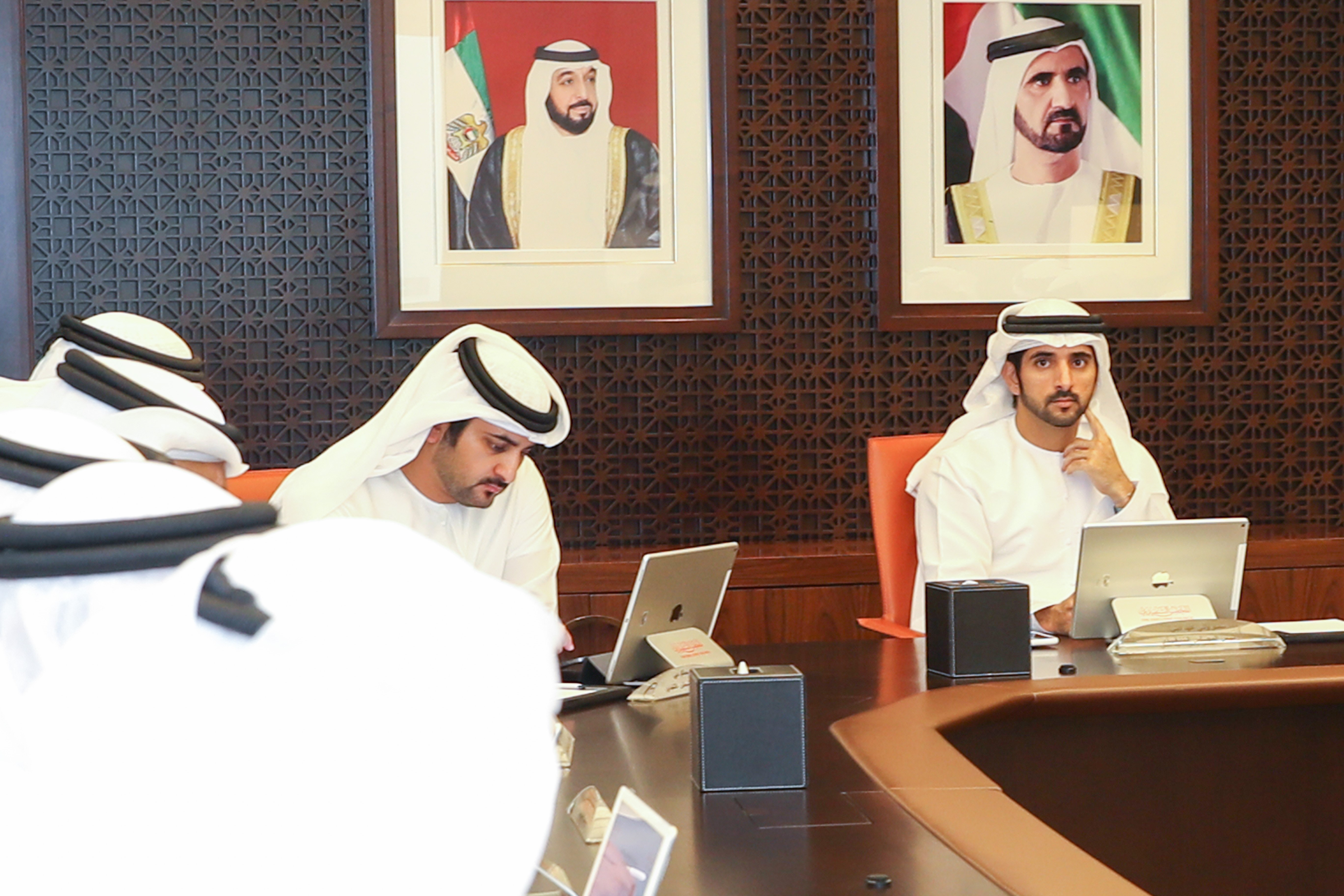 Headed by Hamdan bin Mohammed .. "Dubai Executive Council" depends on the "engine productivity" to enhance the efficiency of the government sector