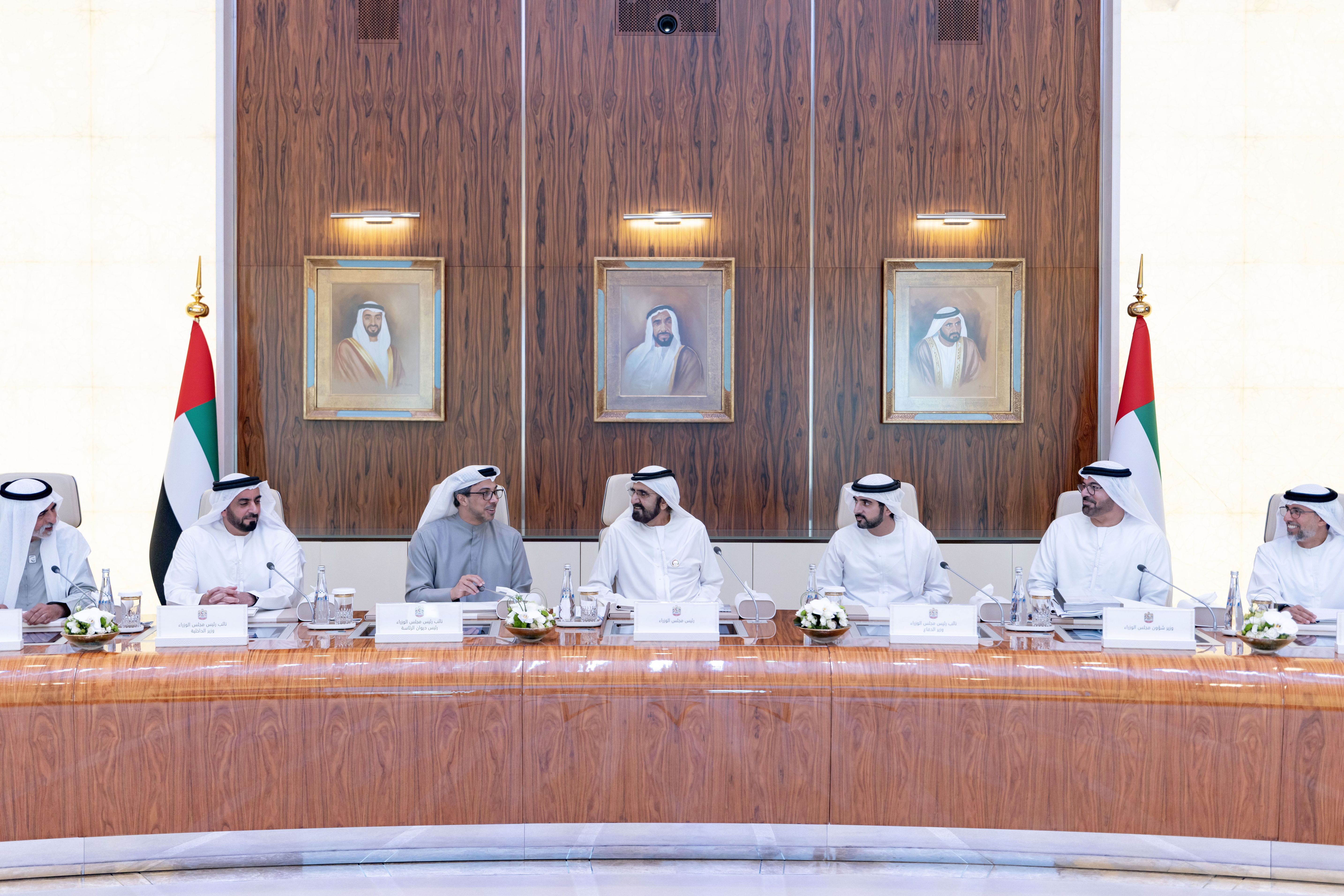 محمد بن راشد: الإمارات الخامسة عالمياً مع أهم 4 دول في العالم من حيث تنافسية الاقتصاد وكفاءة الحكومة وقوة التشريعات وأفضلية بيئة الأعمال
