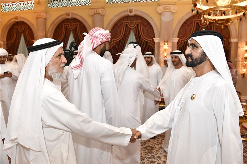 محمد بن راشد يستقبل أبناء القبائل المهنئين بشهر رمضان المبارك