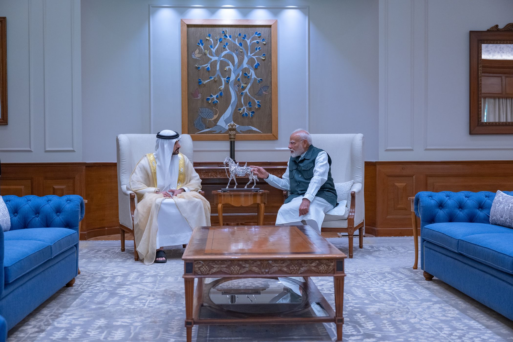 Hamdan bin Mohammed meets with Indian Prime Minister to discuss future of bilateral partnership