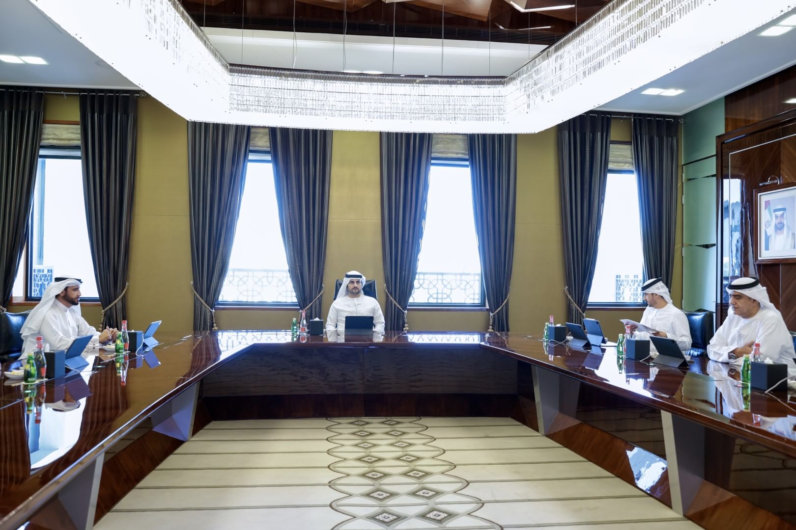 Maktoum bin Mohammed chairs Dubai Judicial Council meeting