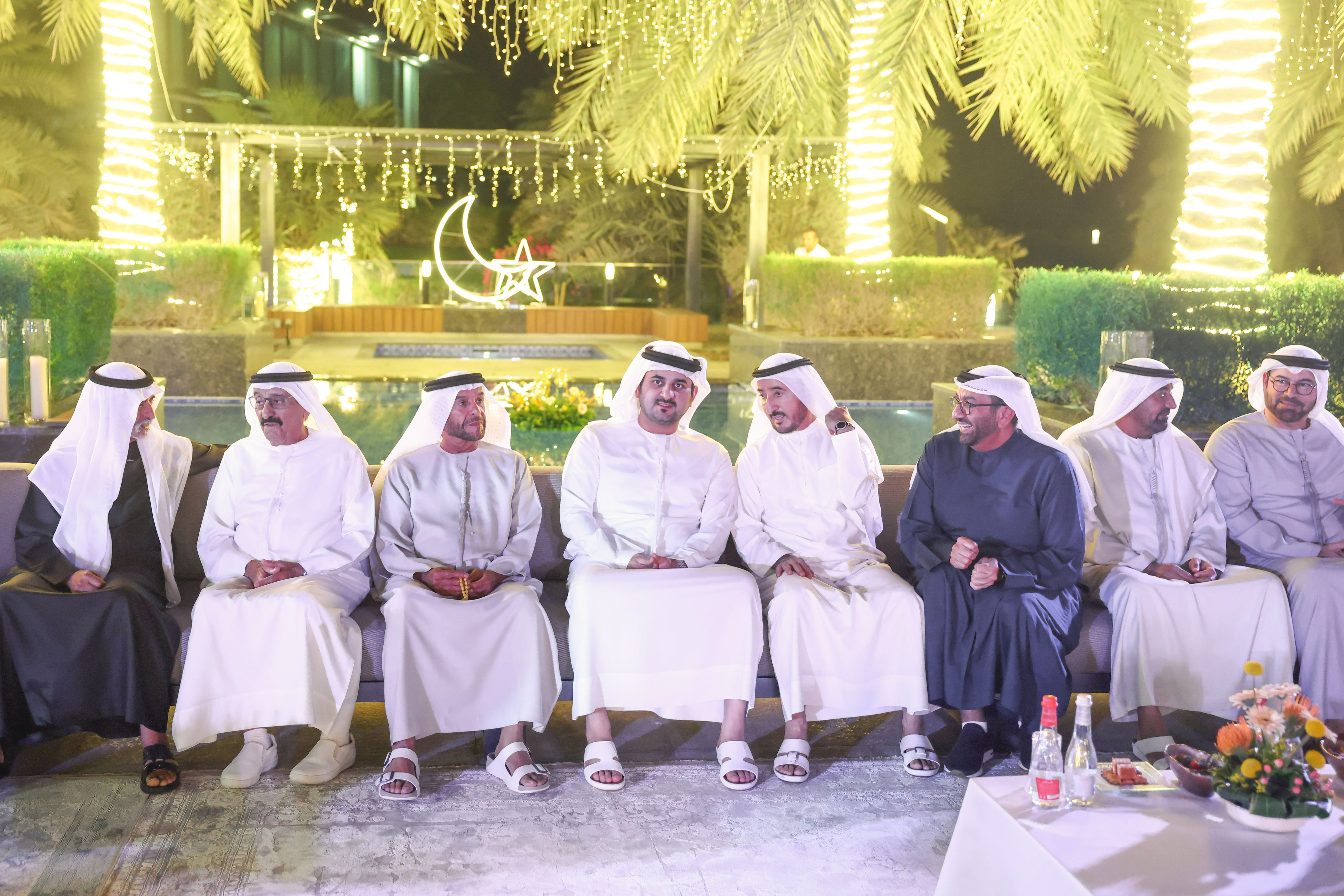 مكتوم بن محمد: الإمارات تسير على نهج زايد وراشد في ترسيخ قيم التواصل والتلاحم والتعايش كأساس لرفعتها وتقدمها