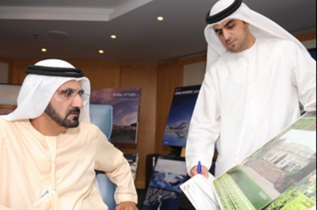 Mohammed bin Rashid visits Dubai Municipality 