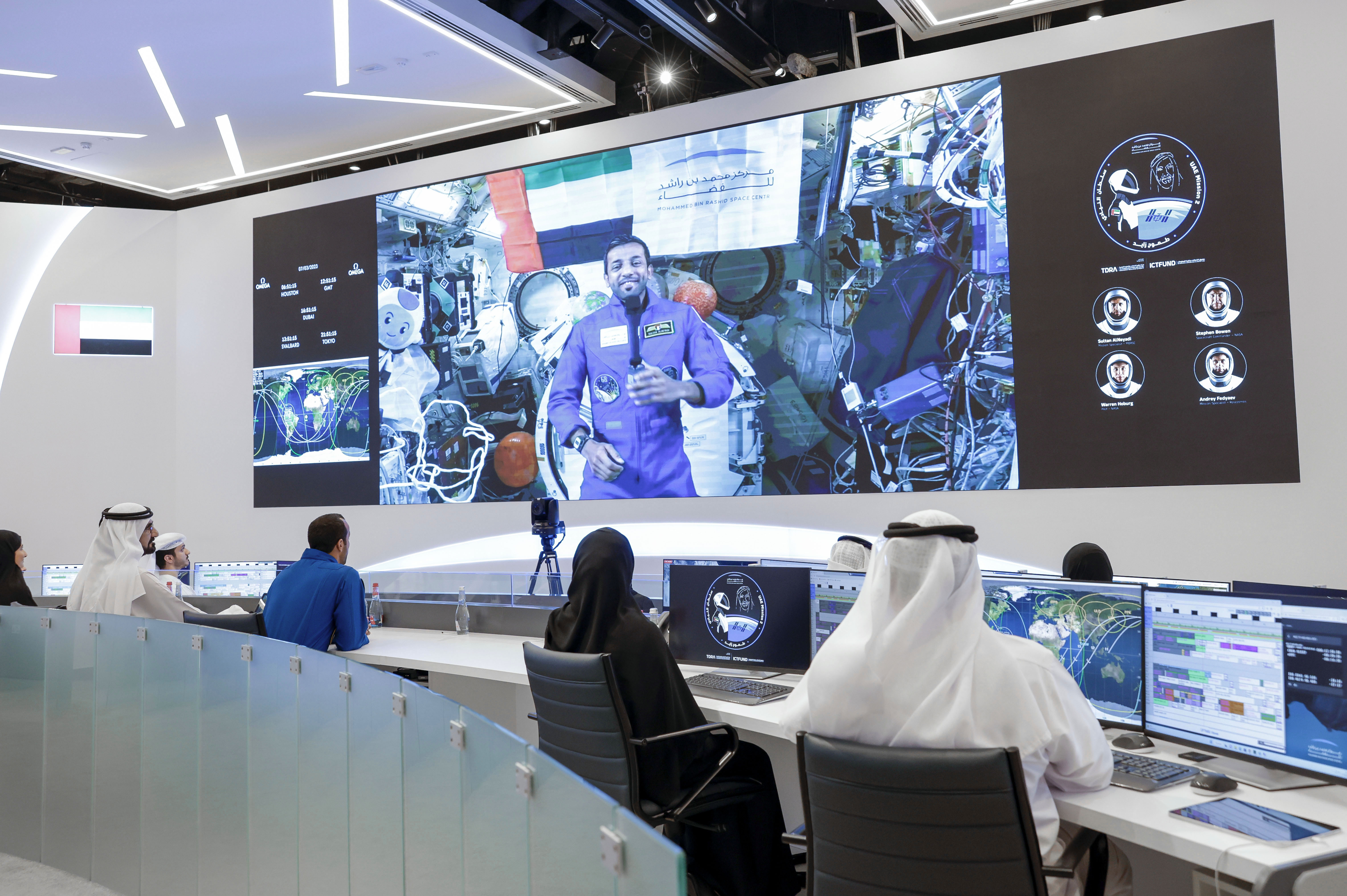 Mohammed bin Rashid speaks with Sultan AlNeyadi during Emirati astronaut’s first live call from ISS