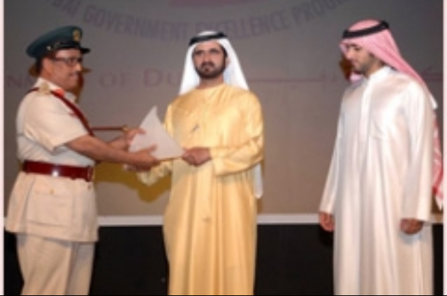 Mohammed bin Rashid honours the winners of the Dubai Government Excellence Awards