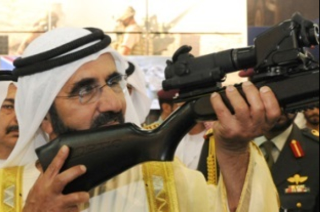 Mohammed bin Rashid tours IDEX 2011, praises event organisers