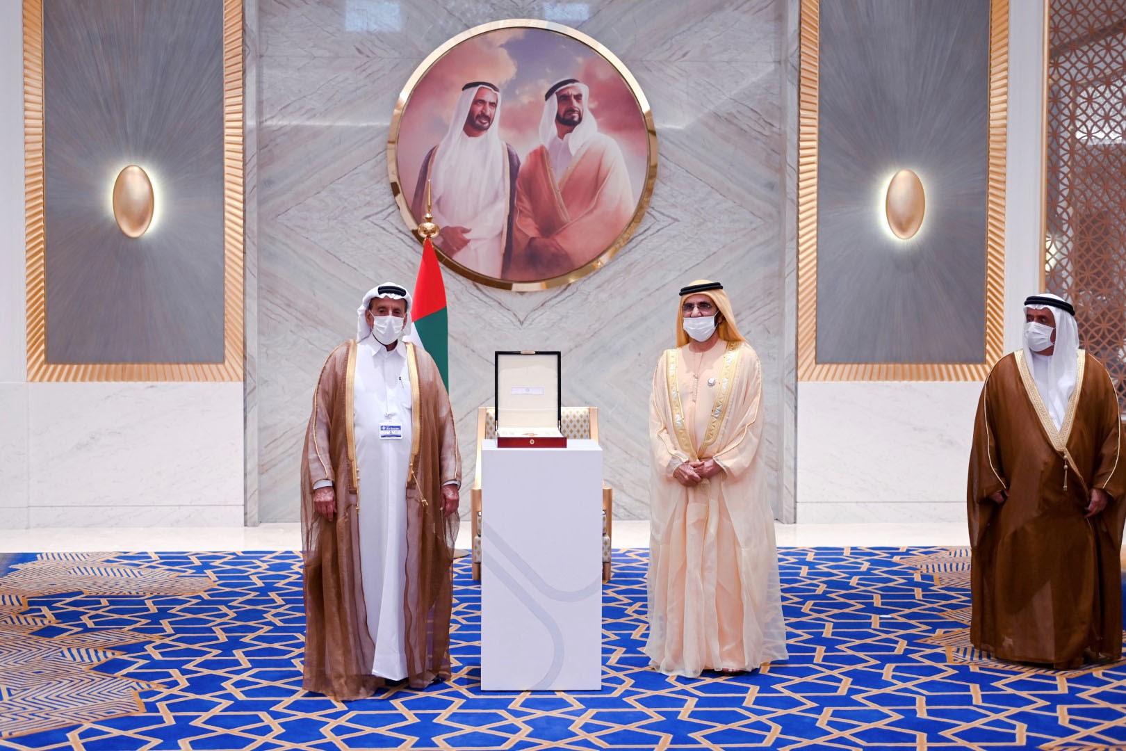 Mohammed bin Rashid honours winners of Dubai Appreciation Award for Community Service