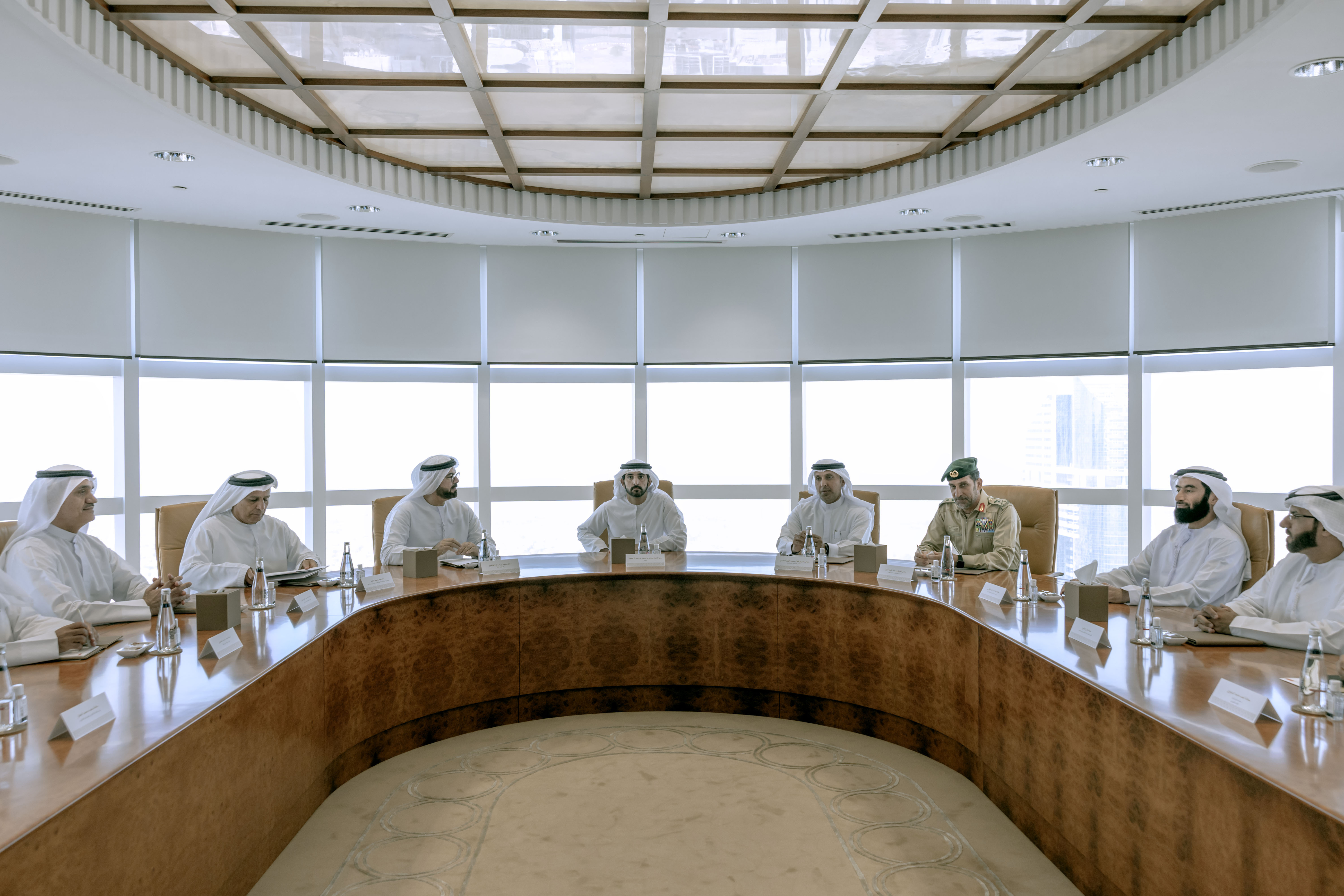 Hamdan bin Mohammed chairs meeting of Dubai’s Higher Committee for Development and Citizens Affairs