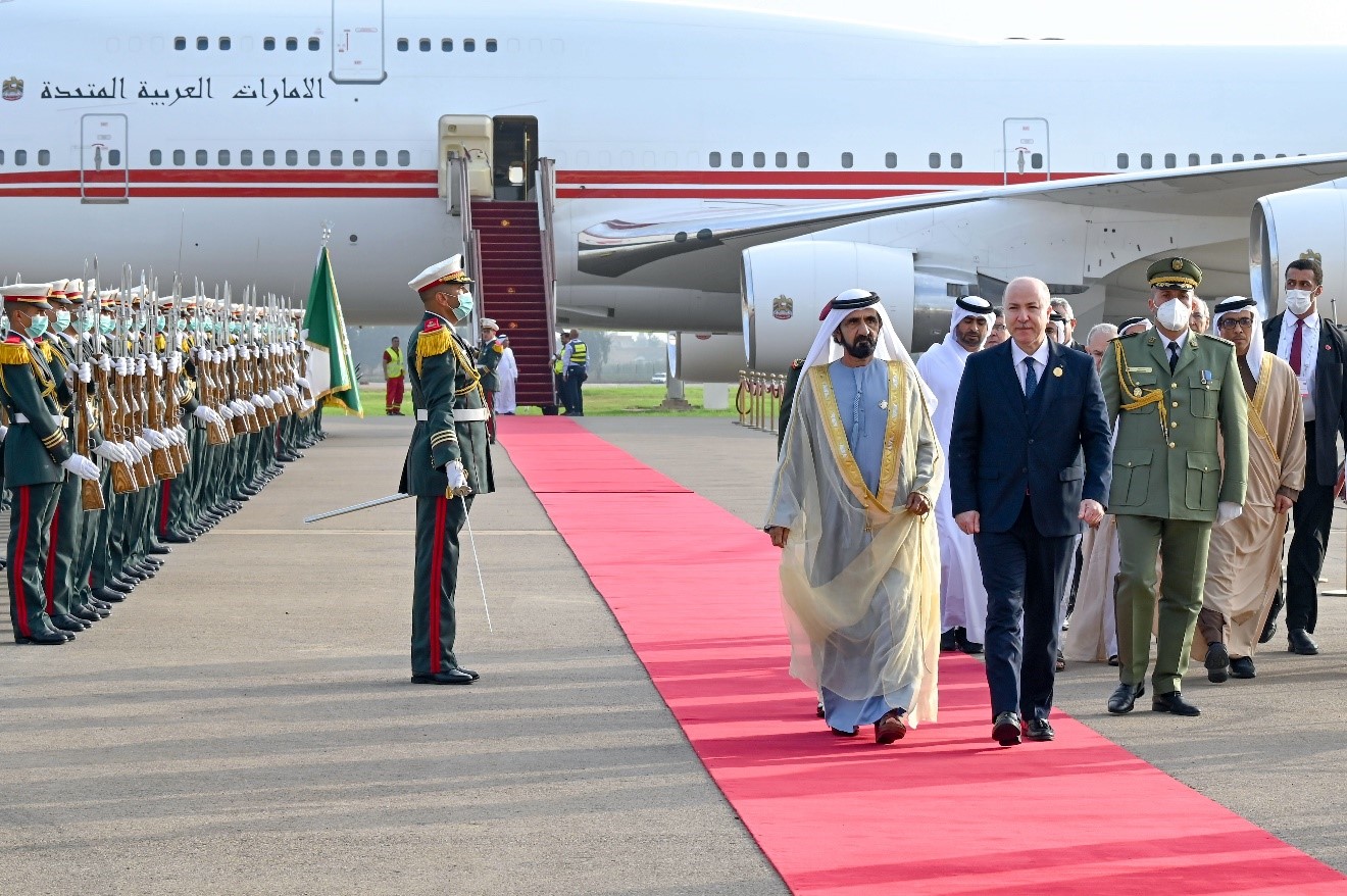 Mohammed bin Rashid arrives in Algiers to attend the 31st Arab Summit