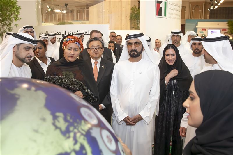 Mohammed bin Rashid tours exhibition of UN World Data Forum