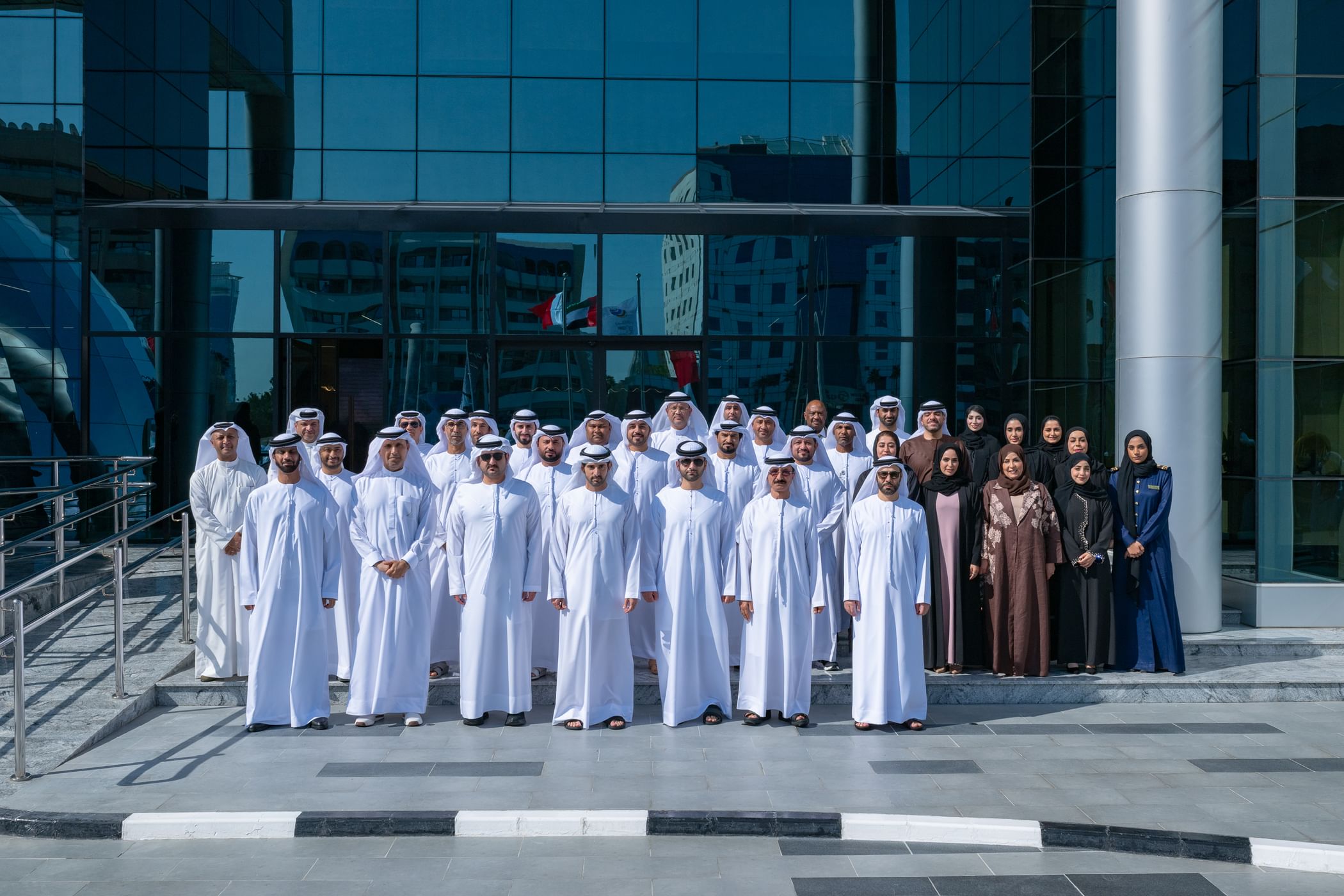 Hamdan bin Mohammed visits Dubai Customs, emphasises sustained efforts to reinforce Dubai’s status as global trade hub