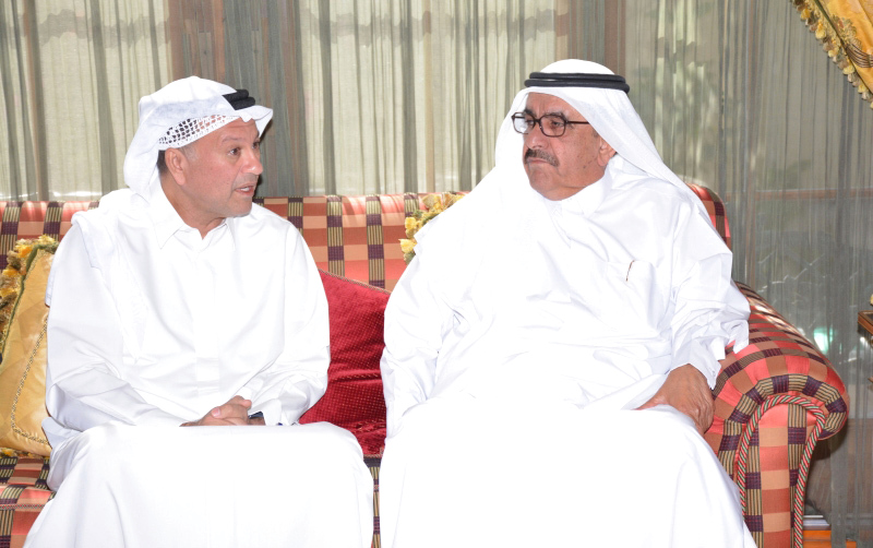 حمدان بن راشد يعزّي في وفاة عبد الله محمد صالح