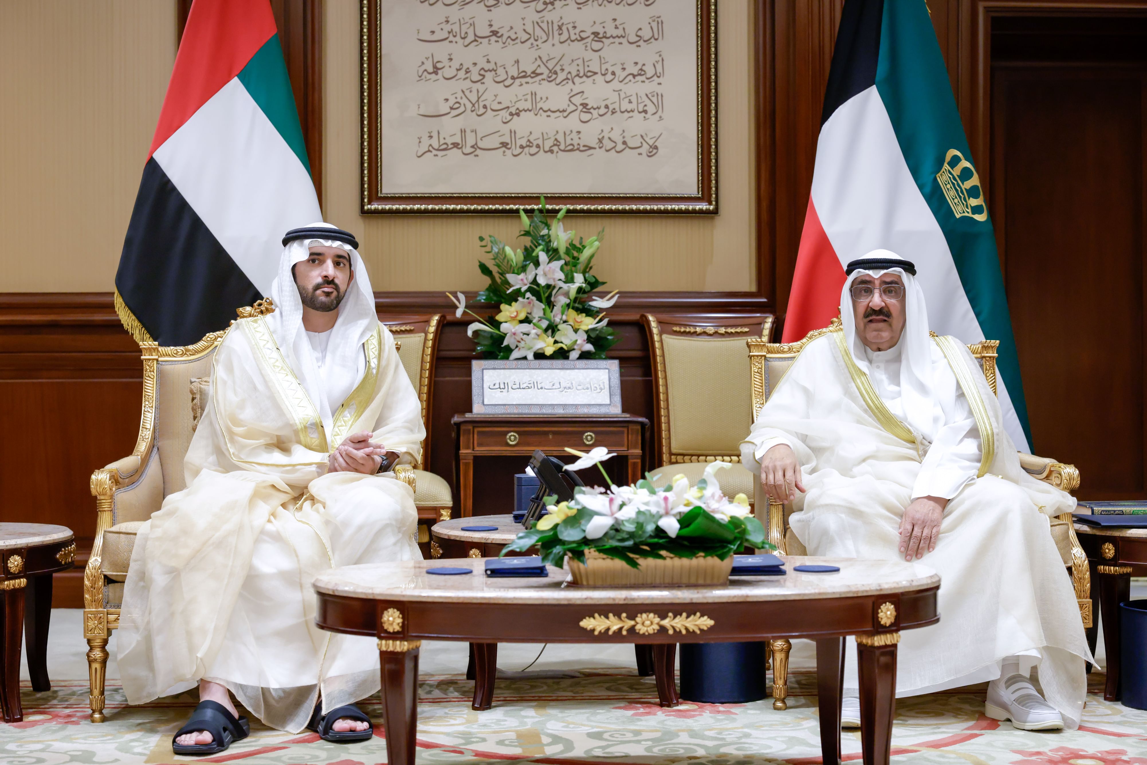 Emir of Kuwait receives Hamdan bin Mohammed