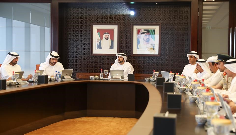 Hamdan bin Mohammed chairs Executive Council meeting, approves E-commerce strategy