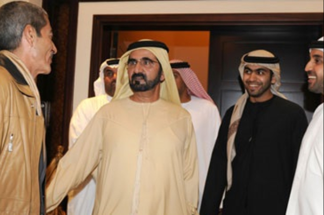 Mohammed bin Rashid attends wedding banquet